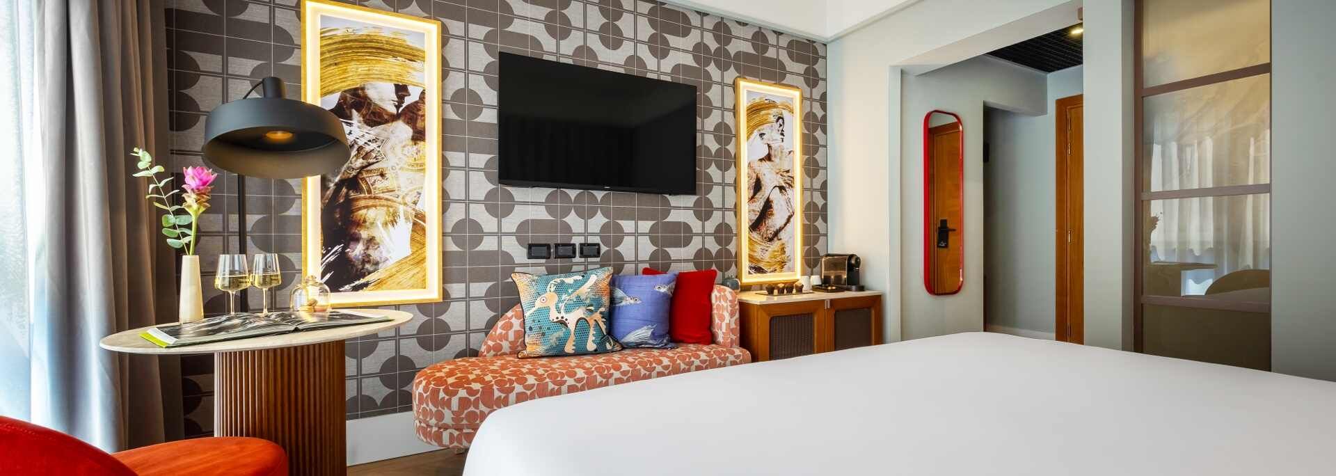 ניקס NYX רומא